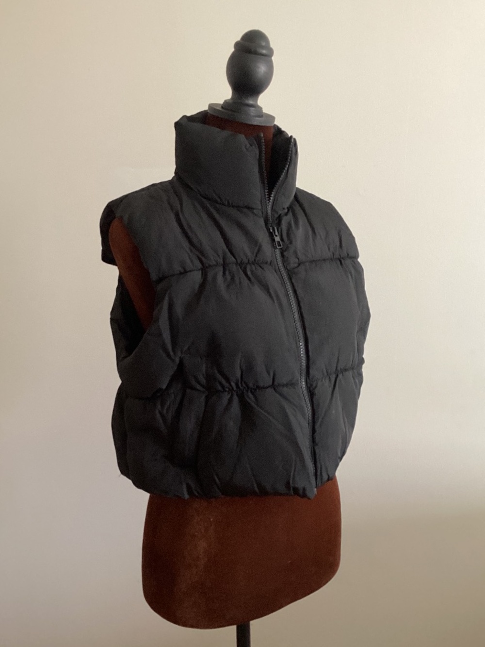Cropped H&M vest